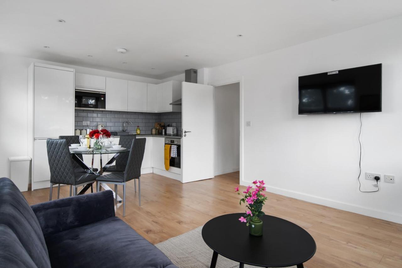 Livestay-Modern Apartments Building In Aylesbury آيْلسبري المظهر الخارجي الصورة