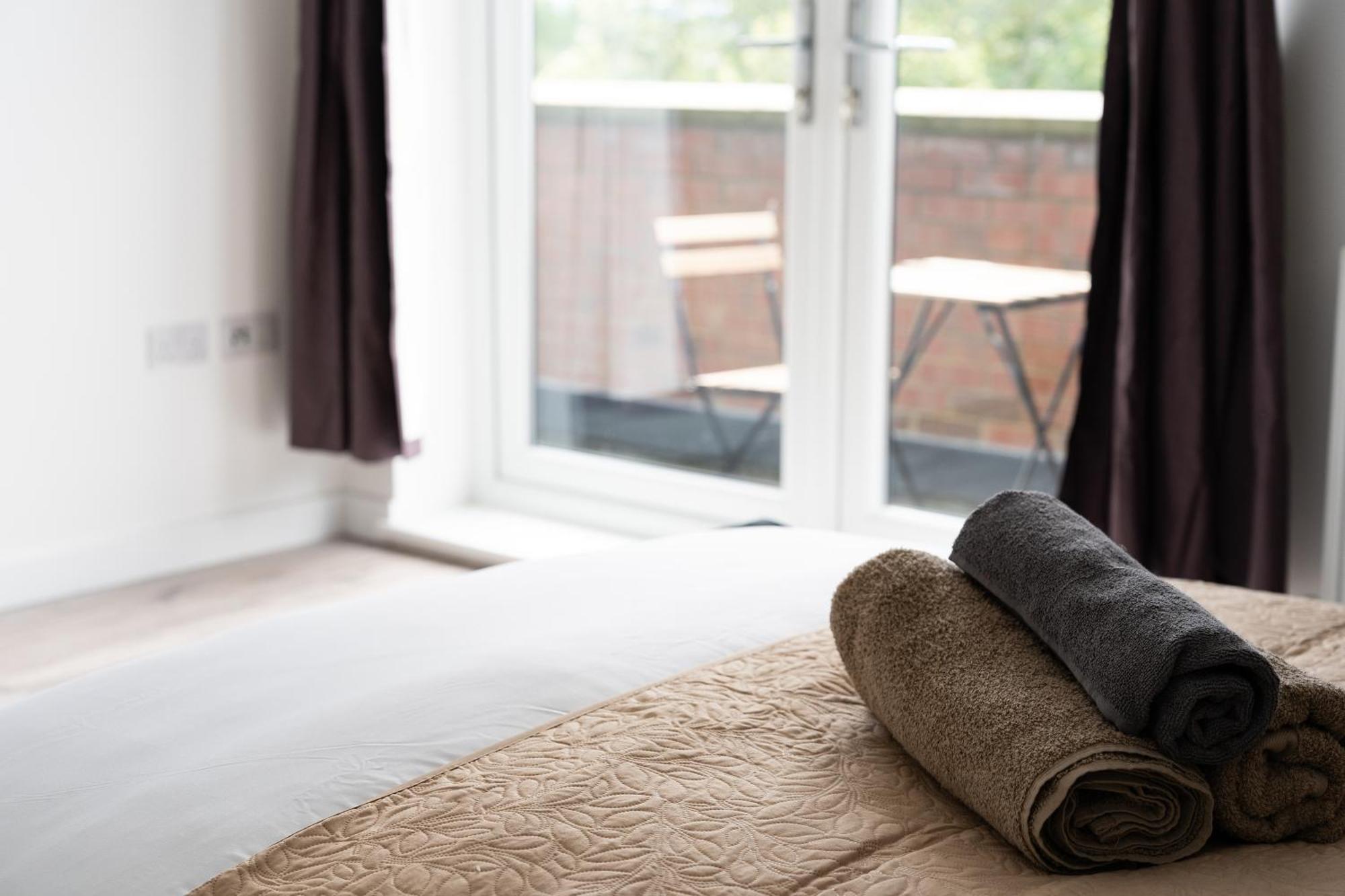Livestay-Modern Apartments Building In Aylesbury آيْلسبري المظهر الخارجي الصورة